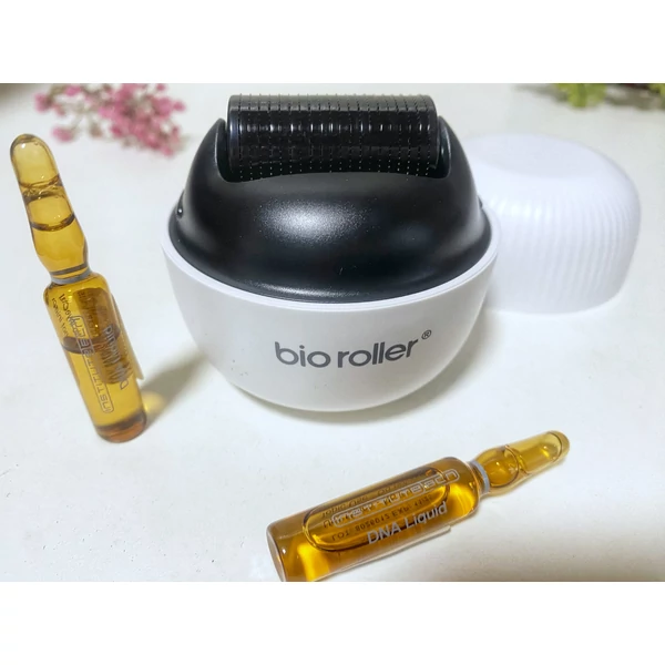 Derma Roller + 1 db Ampulla hajhullás ellen 